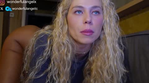 allissonhotbb online show from December 4, 8:31 pm