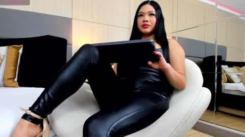 Allisson online show from December 4, 12:58 pm
