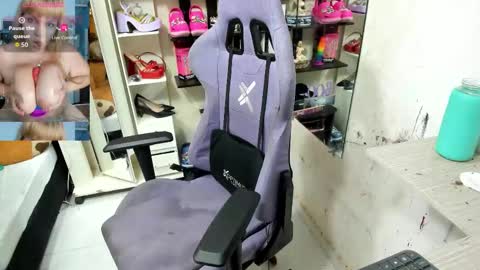 Snapshot of allsson_miller chatting on October 5, 6:07 am allsson_miller online show from October 5, 6:07 am