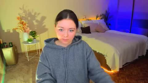 alluringeyess online show from November 29, 4:55 pm