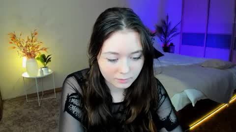 alluringeyess online show from November 13, 4:50 pm