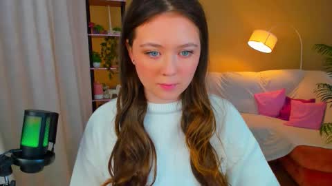 alluringeyess online show from September 28, 4:12 pm