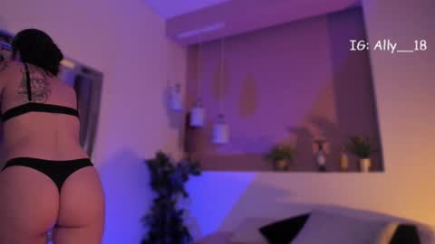 Snapshot of ally_addams chatting on December 9, 3:50 am Ally online show from December 9, 3:50 am