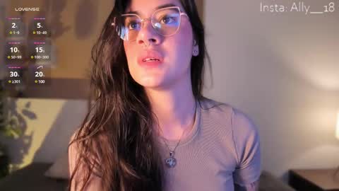 Snapshot of ally_addams chatting on March 11, 3:47 am Ally online show from March 11, 3:47 am