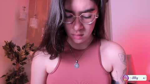 Snapshot of ally_addams chatting on September 13, 3:58 am Ally online show from September 13, 3:58 am