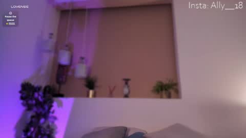 Snapshot of ally_addams chatting on March 6, 3:46 am Ally online show from March 6, 3:46 am