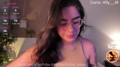 Snapshot of ally_addams chatting on January 29, 3:44 am Ally online show from January 29, 3:44 am
