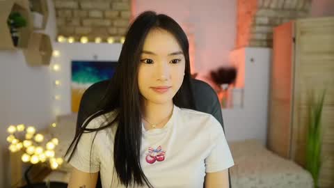 Allyah Sky online show from March 7, 7:27 pm