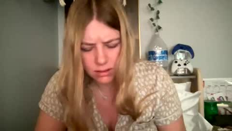 allyanalangel online show from December 26, 1:10 pm