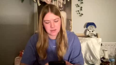 allyanalangel online show from December 16, 4:02 am