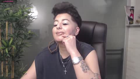         online show from January 10, 10:36 pm