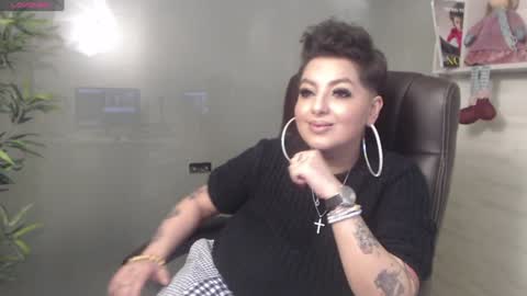         online show from December 18, 10:35 pm
