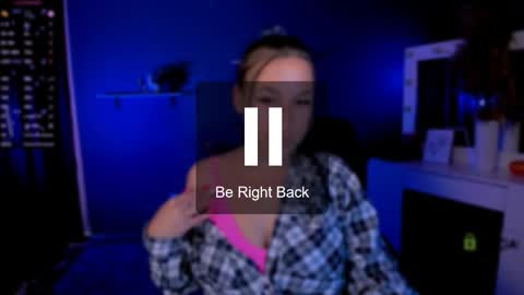 alma_black online show from September 15, 6:43 am