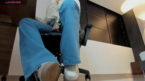 Snapshot of alma_fenix chatting on September 16, 12:46 pm ALMA FENIX  online show from September 16, 12:46 pm