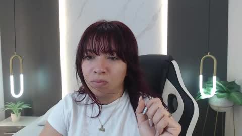 Snapshot of alma_fenix chatting on January 10, 12:15 pm ALMA FENIX  online show from January 10, 12:15 pm