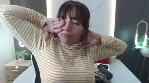 Snapshot of alma_fenix chatting on December 30, 12:20 pm ALMA FENIX  online show from December 30, 12:20 pm