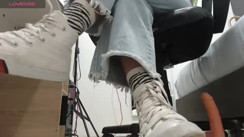 Snapshot of alma_fenix chatting on February 21, 1:44 pm ALMA FENIX  online show from February 21, 1:44 pm