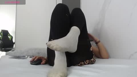 Snapshot of alma_fenix chatting on February 28, 10:17 pm ALMA FENIX  online show from February 28, 10:17 pm