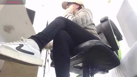 Snapshot of alma_fenix chatting on February 8, 12:06 pm ALMA FENIX  online show from February 8, 12:06 pm