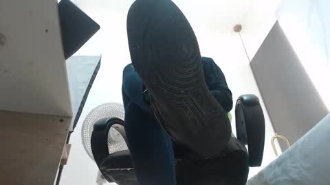 Snapshot of alma_fenix chatting on February 13, 12:11 pm ALMA FENIX  online show from February 13, 12:11 pm