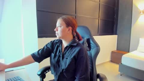 Snapshot of alma_fenix chatting on September 15, 12:35 pm ALMA FENIX  online show from September 15, 12:35 pm