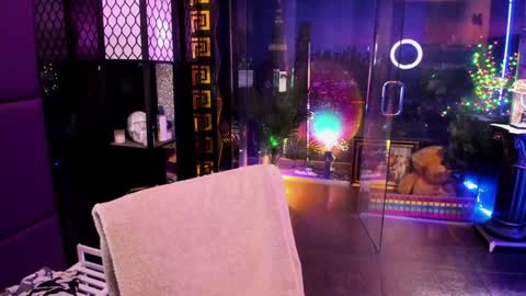 Snapshot of alma_pearl chatting on October 18, 8:28 am Alma online show from October 18, 8:28 am