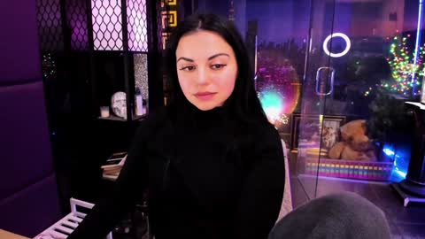 Snapshot of alma_pearl chatting on October 31, 8:18 am Alma online show from October 31, 8:18 am