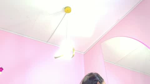 ALMENDRAEVANS online show from December 30, 4:18 pm