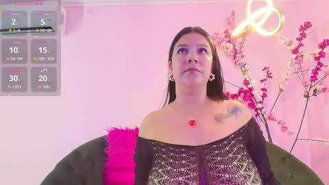 ALMENDRAEVANS online show from January 28, 11:49 am