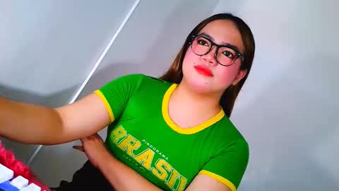 Almira online show from November 21, 2:35 am