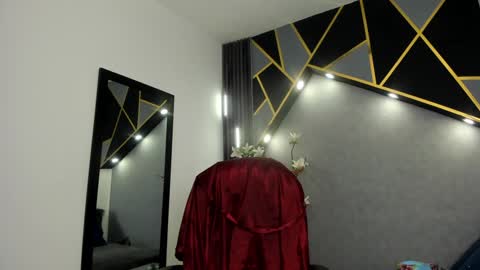 Snapshot of almma_ chatting on January 21, 2:05 pm ALMMA online show from January 21, 2:05 pm
