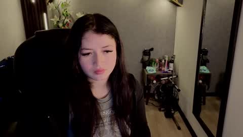 Snapshot of almma_ chatting on September 13, 3:53 pm ALMMA online show from September 13, 3:53 pm