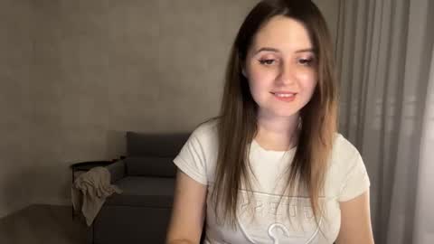 Snapshot of almostinnocent_ chatting on October 15, 9:28 pm Anna online show from October 15, 9:28 pm