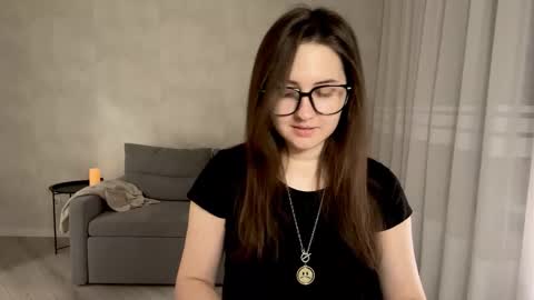 Snapshot of almostinnocent_ chatting on October 26, 11:00 pm Anna online show from October 26, 11:00 pm