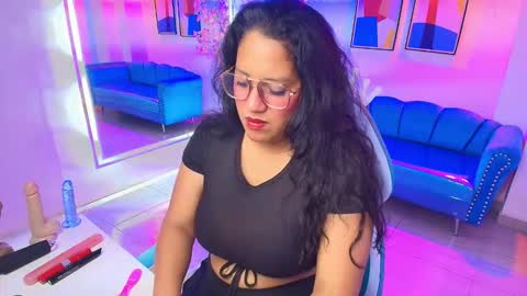 Alondra  online show from December 5, 4:34 am