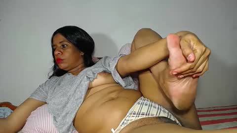 alondra online show from October 29, 5:01 am