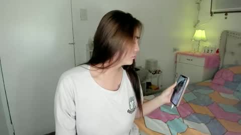 alovelydollnica online show from May 27, 12:46 pm