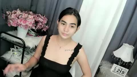 Snapshot of alovelydollnica chatting on September 29, 1:11 am alovelydollnica online show from September 29, 1:11 am