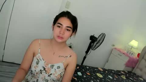 Snapshot of alovelydollnica chatting on October 17, 12:14 am alovelydollnica online show from October 17, 12:14 am