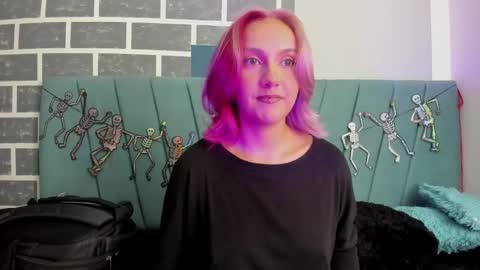 Snapshot of alterego1__ chatting on October 24, 11:39 am Alter online show from October 24, 11:39 am