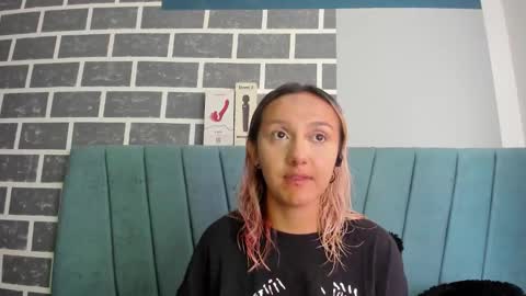 Snapshot of alterego1__ chatting on October 12, 11:45 am Alter online show from October 12, 11:45 am