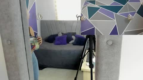 Snapshot of alterego1__ chatting on October 15, 11:57 am Alter online show from October 15, 11:57 am