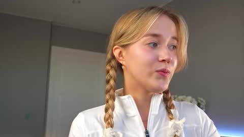 Amelia NEXT STREAM  online show from October 17, 2:09 pm