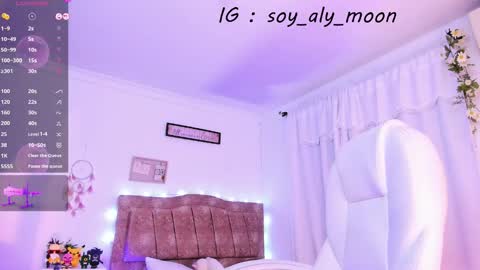 Snapshot of aly_moon chatting on September 13, 1:24 am Im Aly3 online show from September 13, 1:24 am