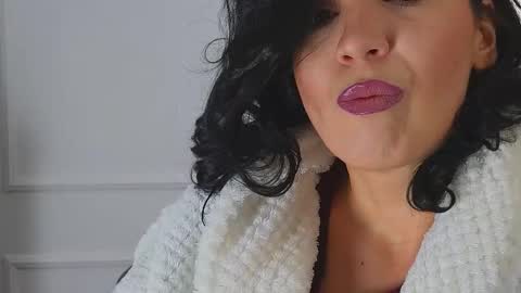 Snapshot of alyarei chatting on October 3, 6:46 pm alyarei online show from October 3, 6:46 pm