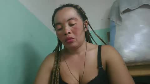 alypierette online show from March 30, 8:58 am