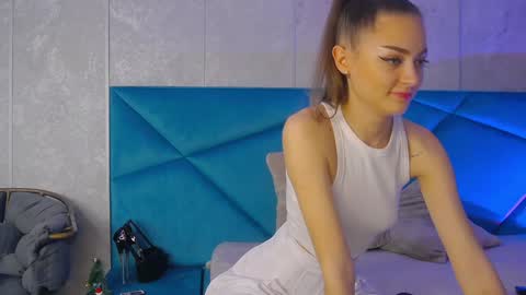 Alyse online show from December 4, 7:12 pm