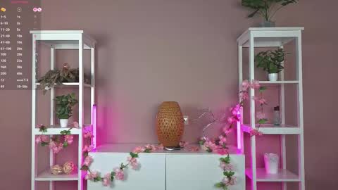 Vanessa online show from September 18, 6:50 pm