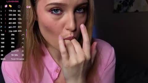 Vanessa online show from October 24, 5:36 am