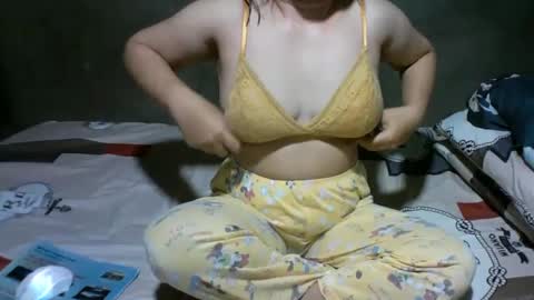 Snapshot of alyssa_hope chatting on January 27, 7:03 am alyssa_hope online show from January 27, 7:03 am